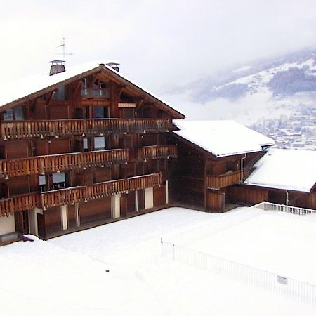 Appartement Saint Gervais: Ski-In, City Views & Shared Pool Exterior photo